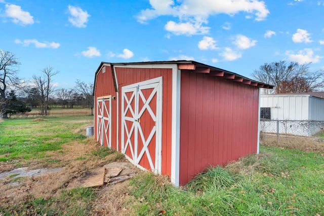 1723 Hwy 64 W, Shelbyville, TN 37160