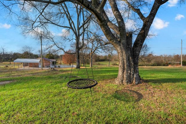 1723 Hwy 64 W, Shelbyville, TN 37160