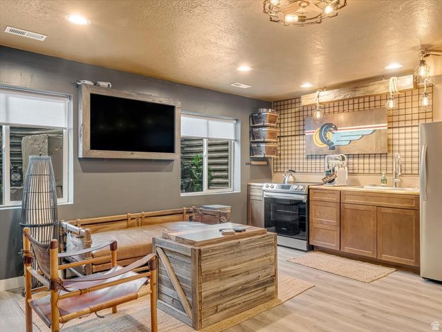 2993 S YELLOW BILL DR, Saratoga Springs, UT 84045