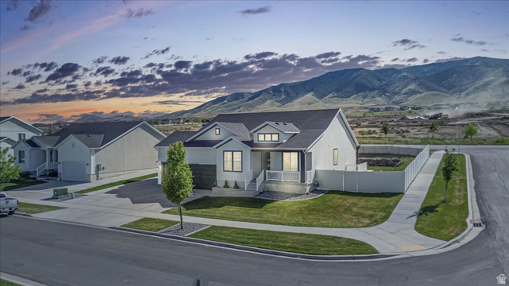 2993 S YELLOW BILL DR, Saratoga Springs, UT 84045