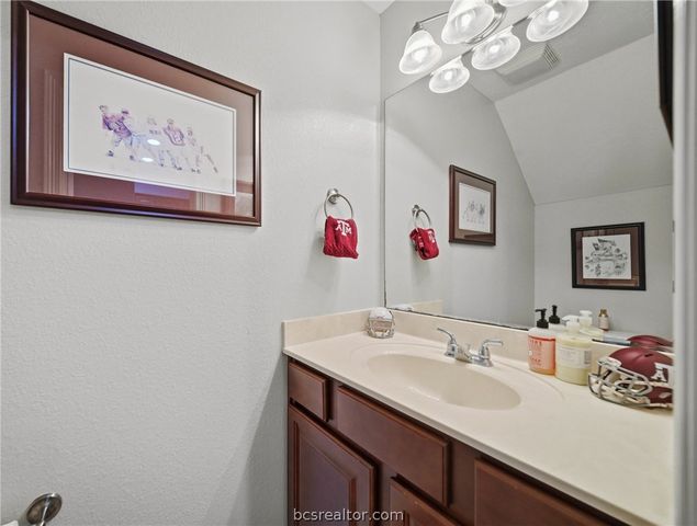 1000 Spring Loop 1701, College Station, TX 77840
