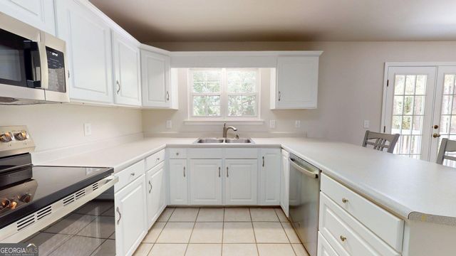 704 Hillwood Drive, Statesboro, GA 30458