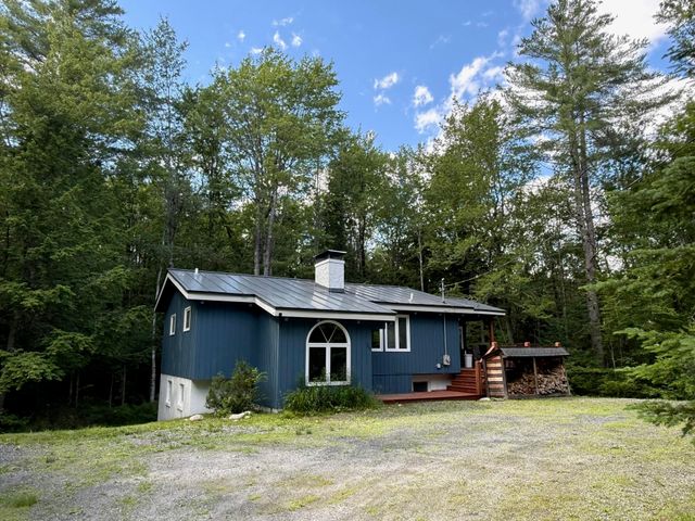 367 Stratton Gate Road, Jamaica, VT 05343
