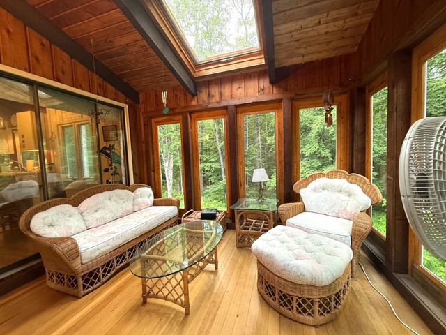 367 Stratton Gate Road, Jamaica, VT 05343