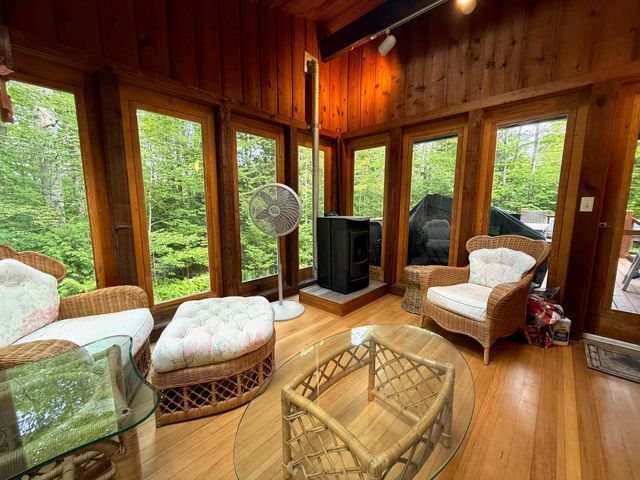367 Stratton Gate Road, Jamaica, VT 05343