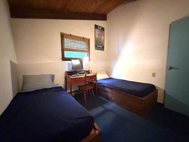 367 Stratton Gate Road, Jamaica, VT 05343
