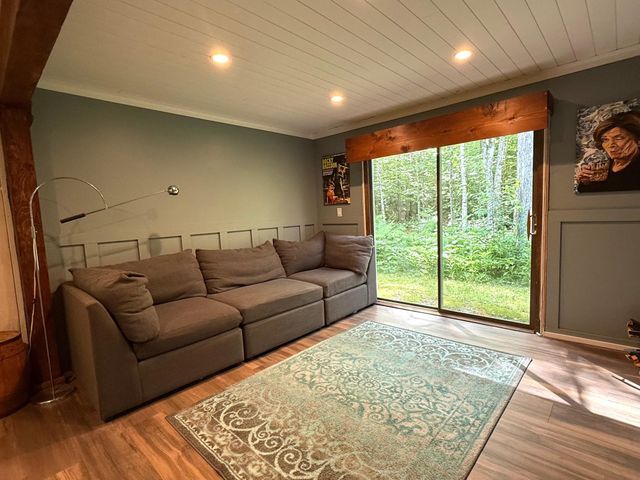 367 Stratton Gate Road, Jamaica, VT 05343