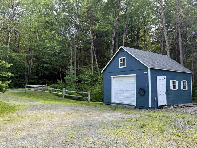 367 Stratton Gate Road, Jamaica, VT 05343