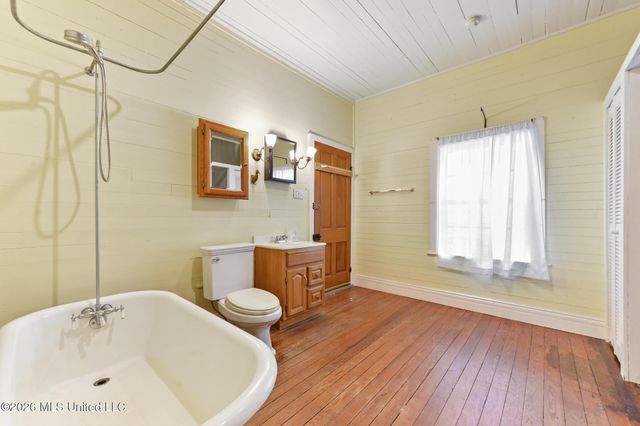 509 Washington Avenue, Ocean Springs, MS 39564