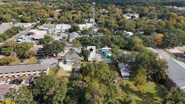 509 Washington Avenue, Ocean Springs, MS 39564