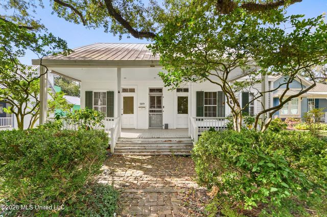 509 Washington Avenue, Ocean Springs, MS 39564