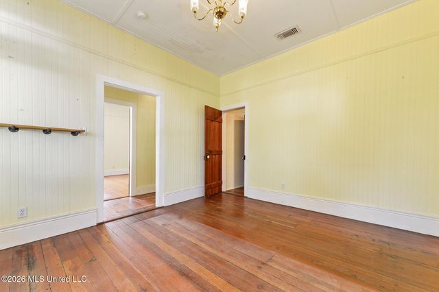 509 Washington Avenue, Ocean Springs, MS 39564