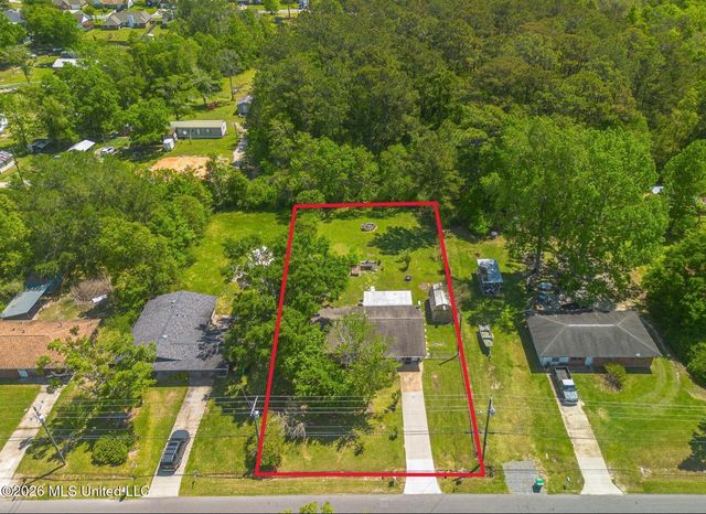 10612 Oak Street, Vancleave, MS 39565
