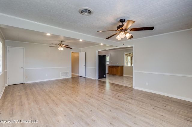 10612 Oak Street, Vancleave, MS 39565