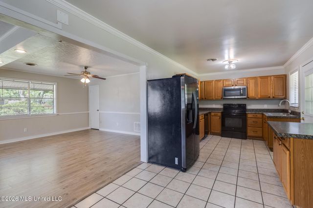 10612 Oak Street, Vancleave, MS 39565