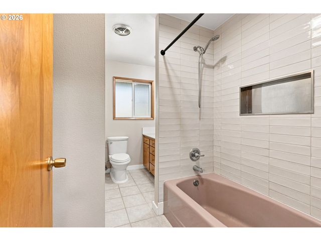 2515 Ne 104TH St, Vancouver, WA 98686