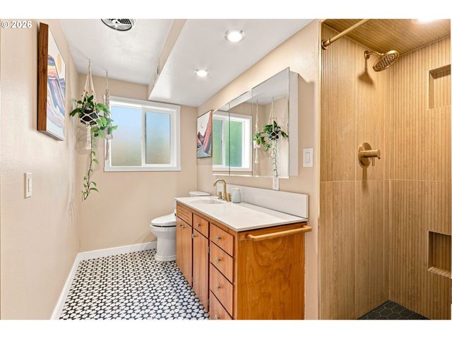 2515 Ne 104TH St, Vancouver, WA 98686