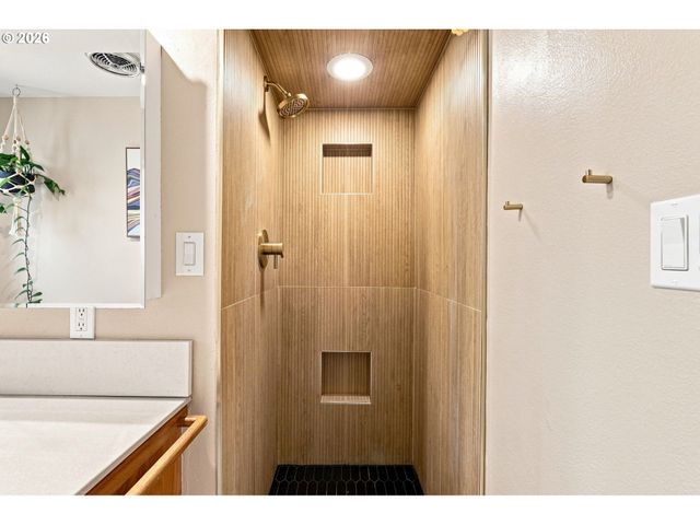 2515 Ne 104TH St, Vancouver, WA 98686