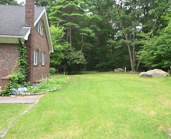 113 Summer St, Easton, MA 02356