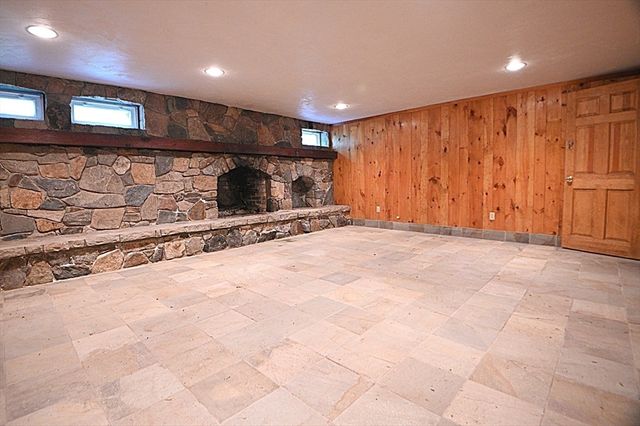 113 Summer St, Easton, MA 02356