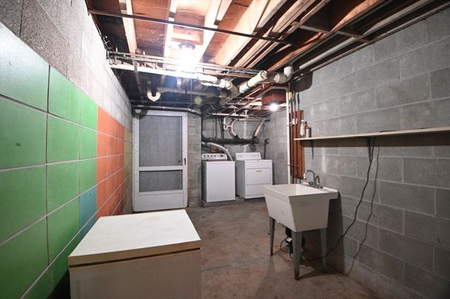 113 Summer St, Easton, MA 02356