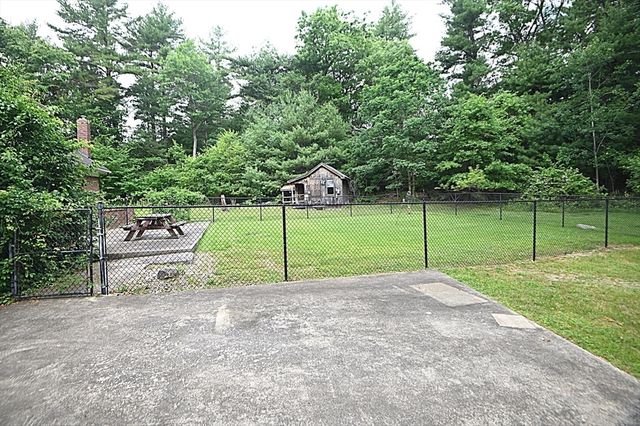 113 Summer St, Easton, MA 02356