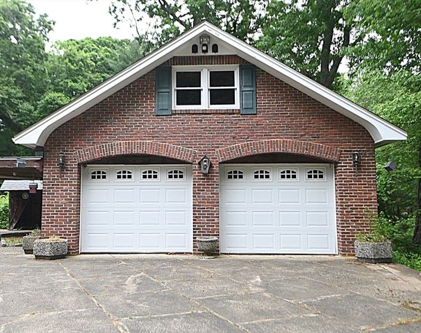 113 Summer St, Easton, MA 02356