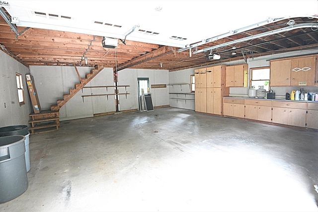 113 Summer St, Easton, MA 02356