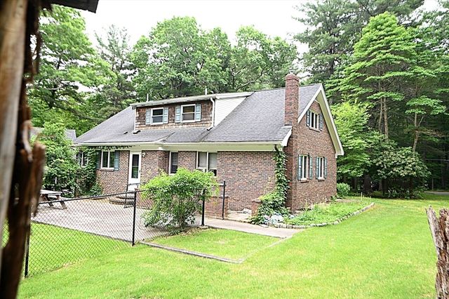 113 Summer St, Easton, MA 02356