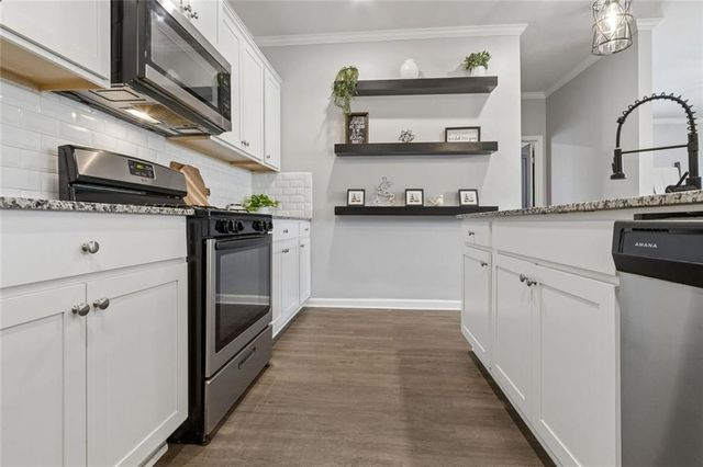 5690 Cricket Melody Lane, Flowery Branch, GA 30542