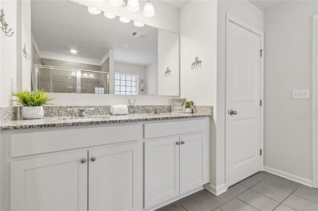 5690 Cricket Melody Lane, Flowery Branch, GA 30542