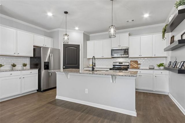 5690 Cricket Melody Lane, Flowery Branch, GA 30542