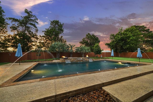 24935 Waterstone Estates Circle W, Tomball, TX 77375