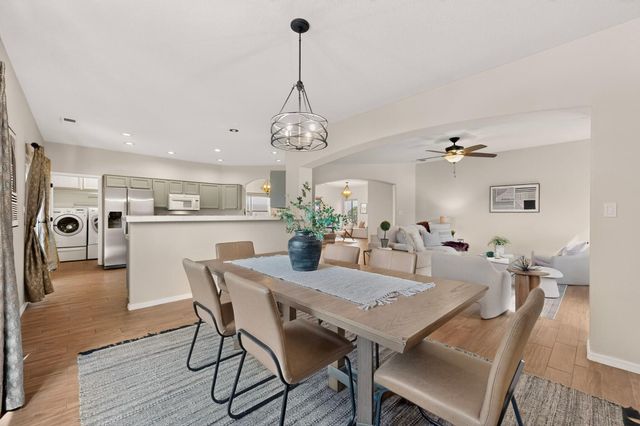6804 Glenlochy Way NE, Albuquerque, NM 87113
