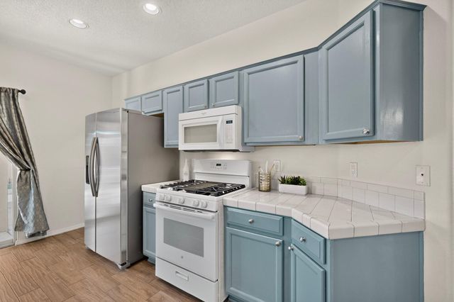6804 Glenlochy Way NE, Albuquerque, NM 87113