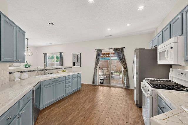 6804 Glenlochy Way NE, Albuquerque, NM 87113