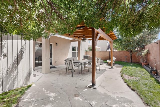 6804 Glenlochy Way NE, Albuquerque, NM 87113