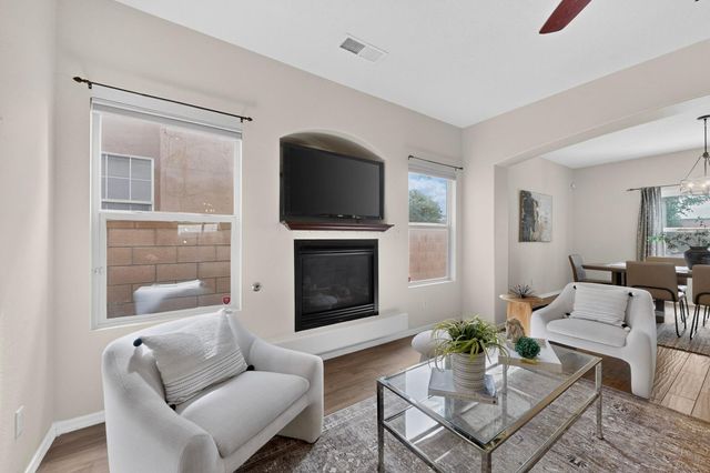 6804 Glenlochy Way NE, Albuquerque, NM 87113