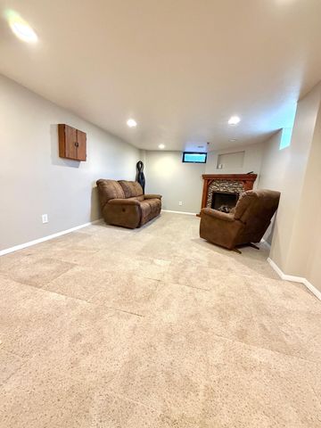 203 5th Avenue N, Lakefield, MN 56150