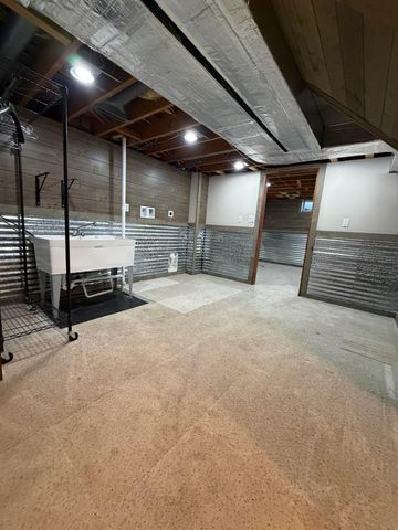 203 5th Avenue N, Lakefield, MN 56150