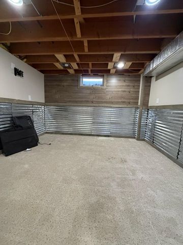 203 5th Avenue N, Lakefield, MN 56150