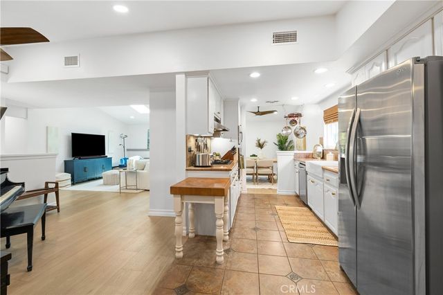 8420 Cozycroft, Winnetka, CA 91306
