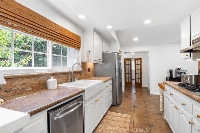 8420 Cozycroft, Winnetka, CA 91306