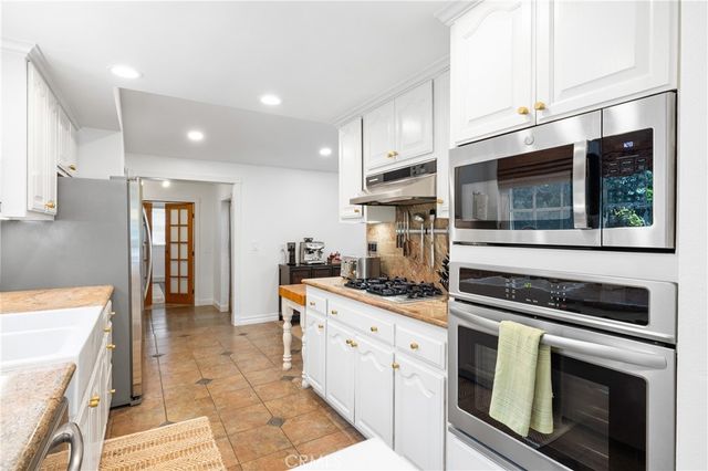 8420 Cozycroft, Winnetka, CA 91306