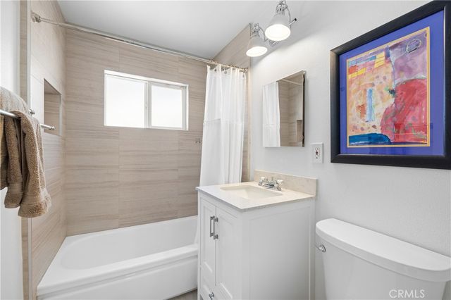 8420 Cozycroft, Winnetka, CA 91306