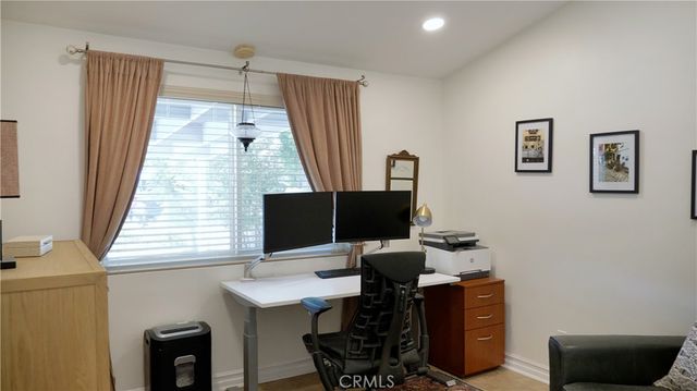 8420 Cozycroft, Winnetka, CA 91306