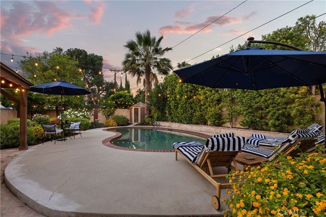 8420 Cozycroft, Winnetka, CA 91306