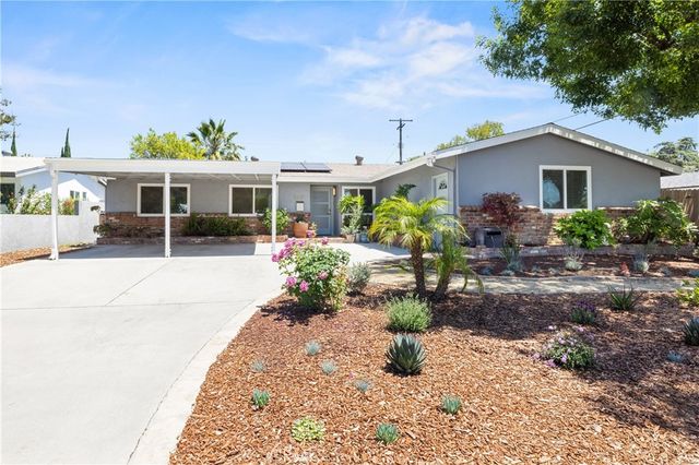8420 Cozycroft, Winnetka, CA 91306