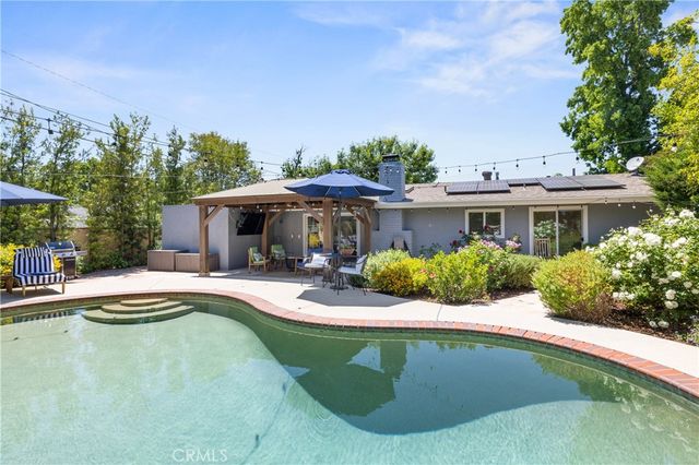 8420 Cozycroft, Winnetka, CA 91306