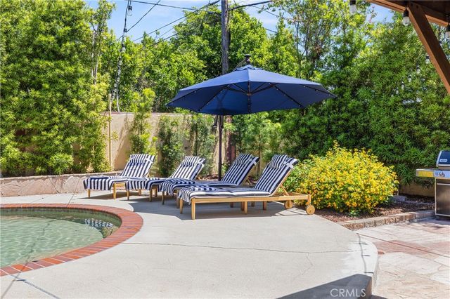 8420 Cozycroft, Winnetka, CA 91306